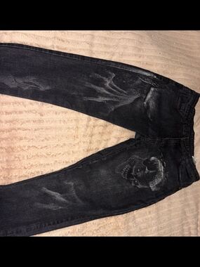 Black  Skull Graphic Jeans